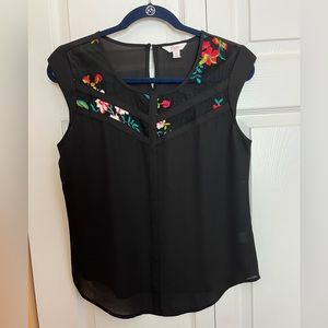 Candies Floral Embroidered Top Size Medium EUC